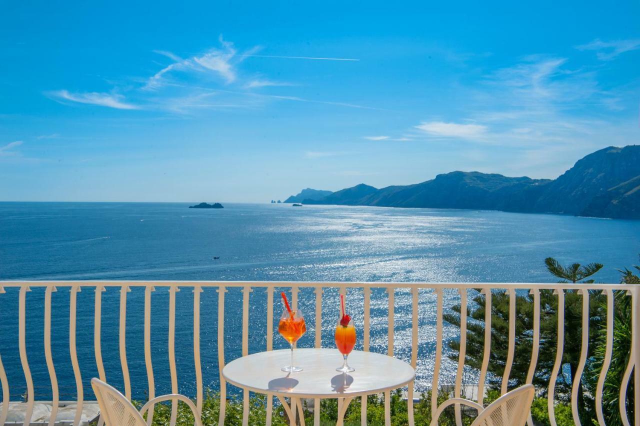 Tramonto D'Oro Hotel Praiano Buitenkant foto